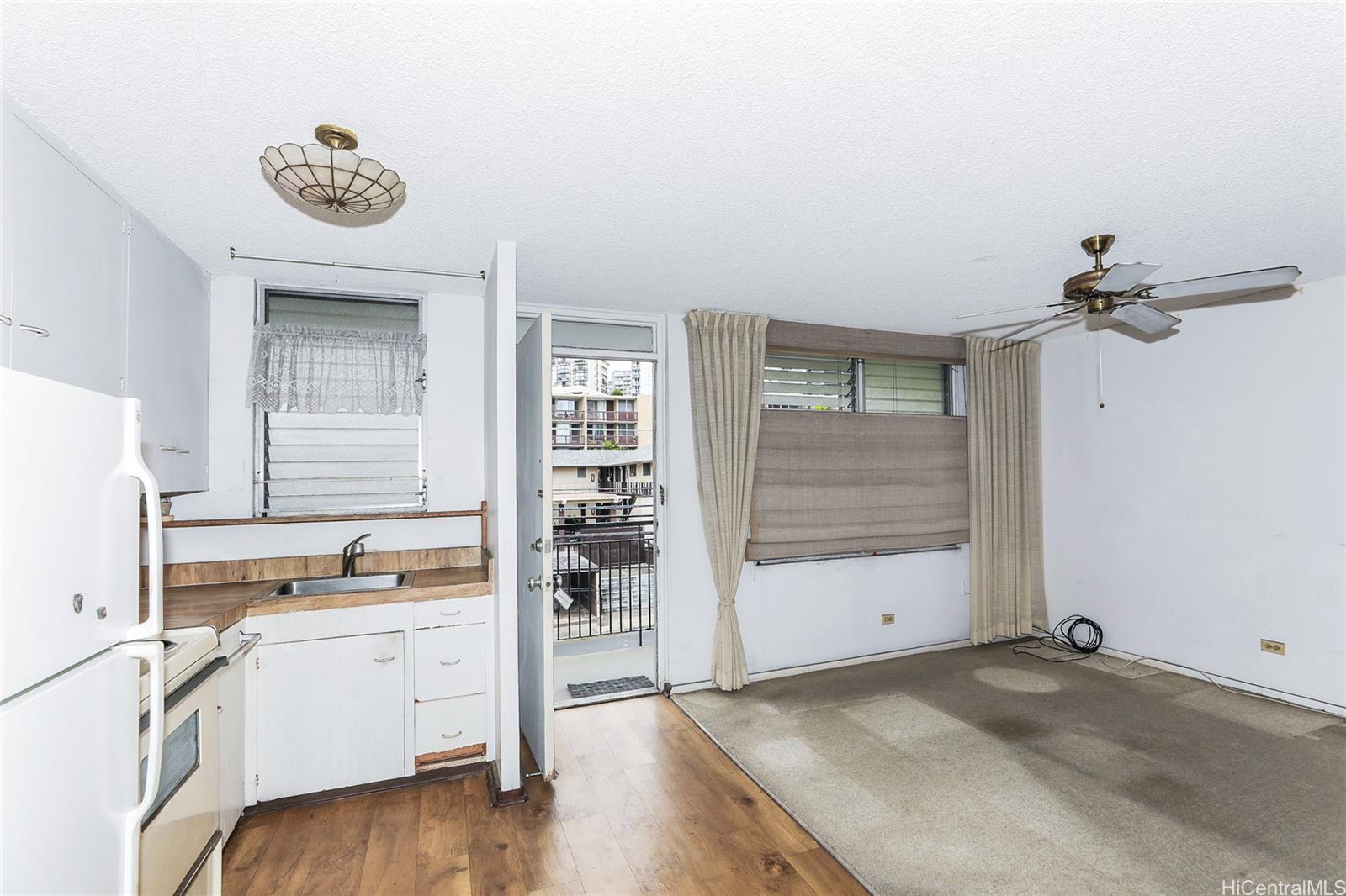 1525 Pensacola condo # 302, Honolulu, Hawaii - photo 6 of 24