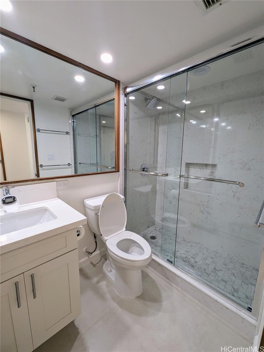 1525 Wilder Ave Honolulu - Rental - photo 8 of 13