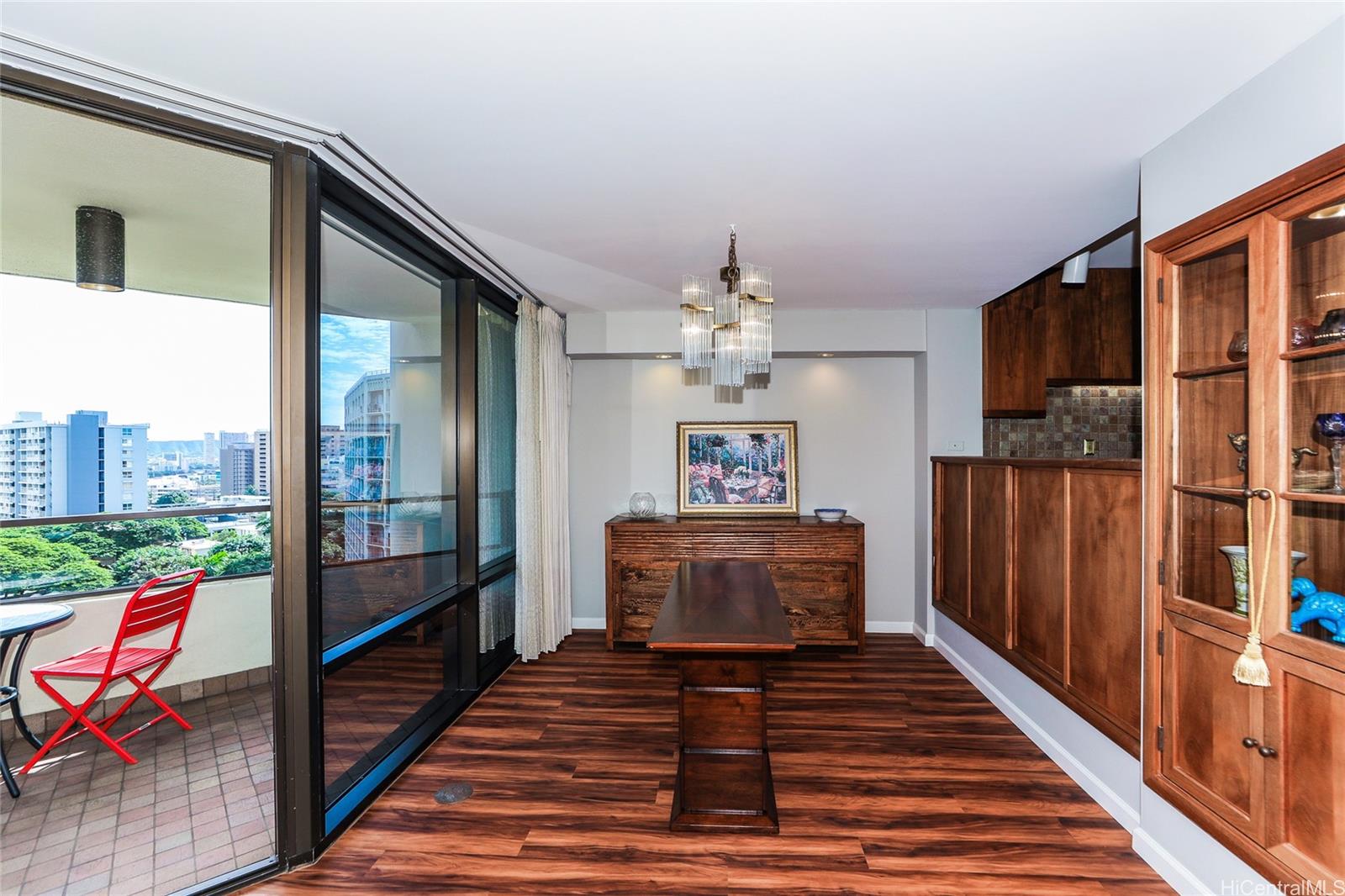 Punahou Cliffs condo # 1005, Honolulu, Hawaii - photo 2 of 25