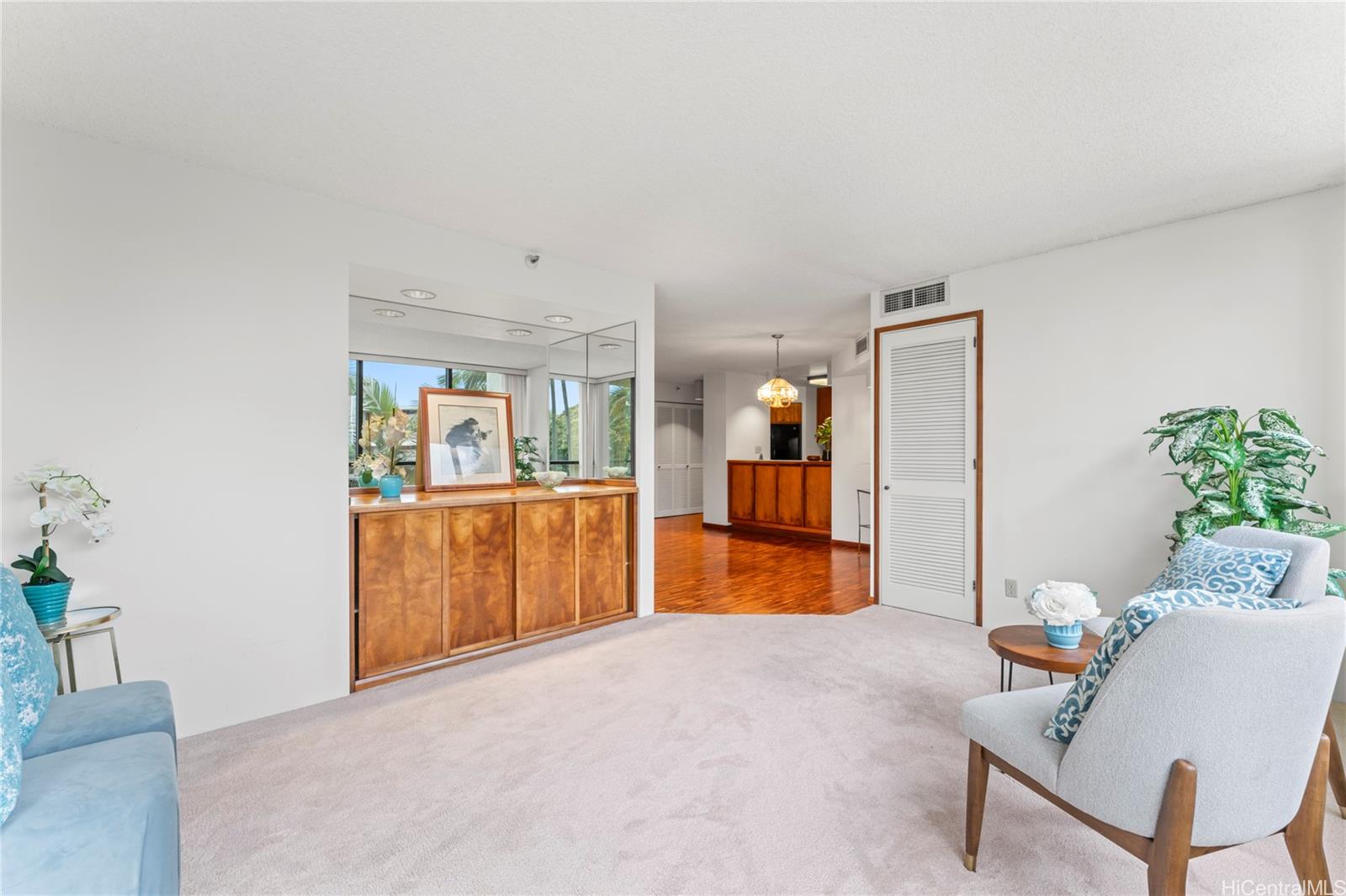 Punahou Cliffs condo # 401, Honolulu, Hawaii - photo 5 of 25