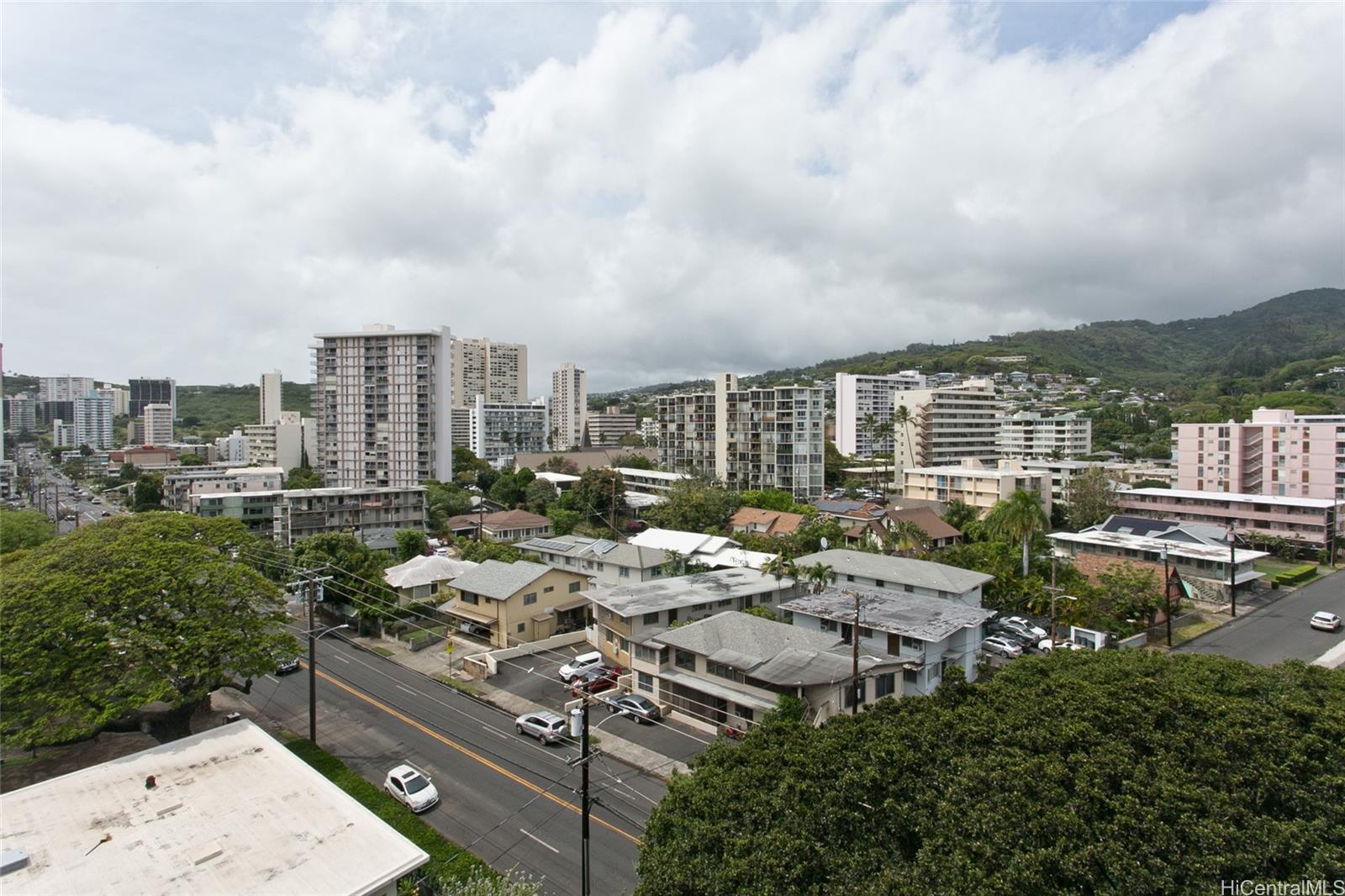1525 Wilder Ave Honolulu - Rental - photo 17 of 19