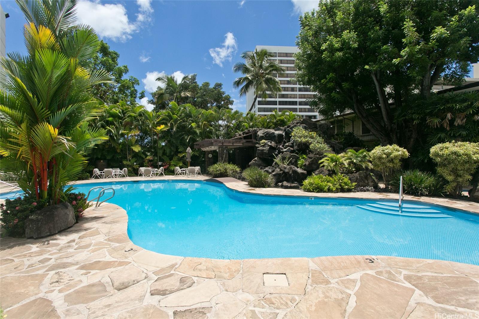 1525 Wilder Ave Honolulu - Rental - photo 19 of 19