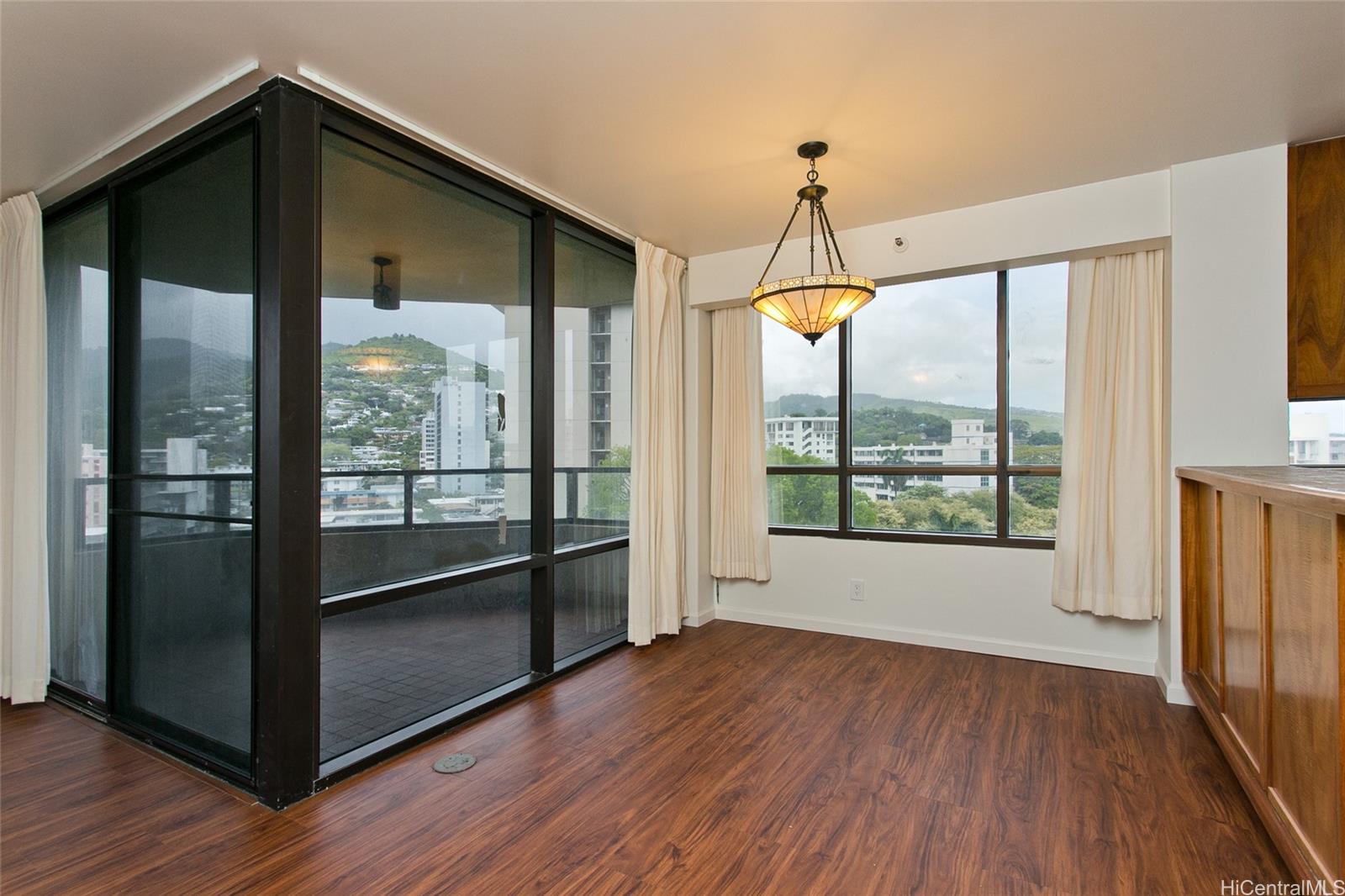 1525 Wilder Ave Honolulu - Rental - photo 7 of 18