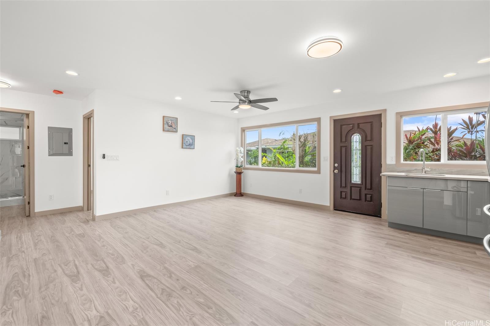 1526  Hooli Circle Pearl City-upper, PearlCity home - photo 3 of 17