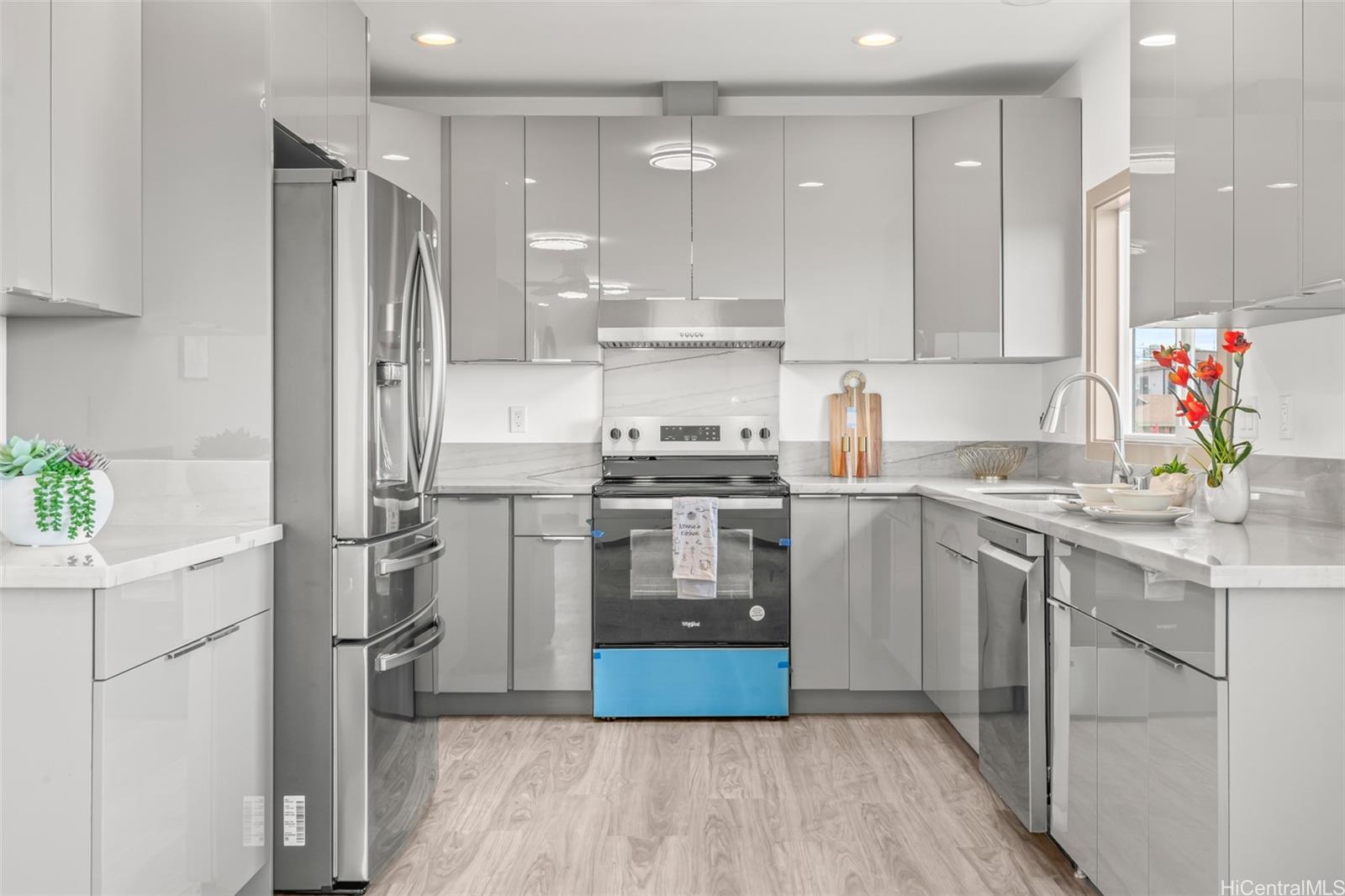 1526  Hooli Circle Pearl City-upper, PearlCity home - photo 10 of 17