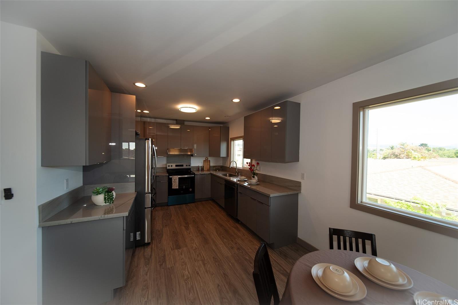 1526 Hooli Circle Pearl City - Rental - photo 3 of 12