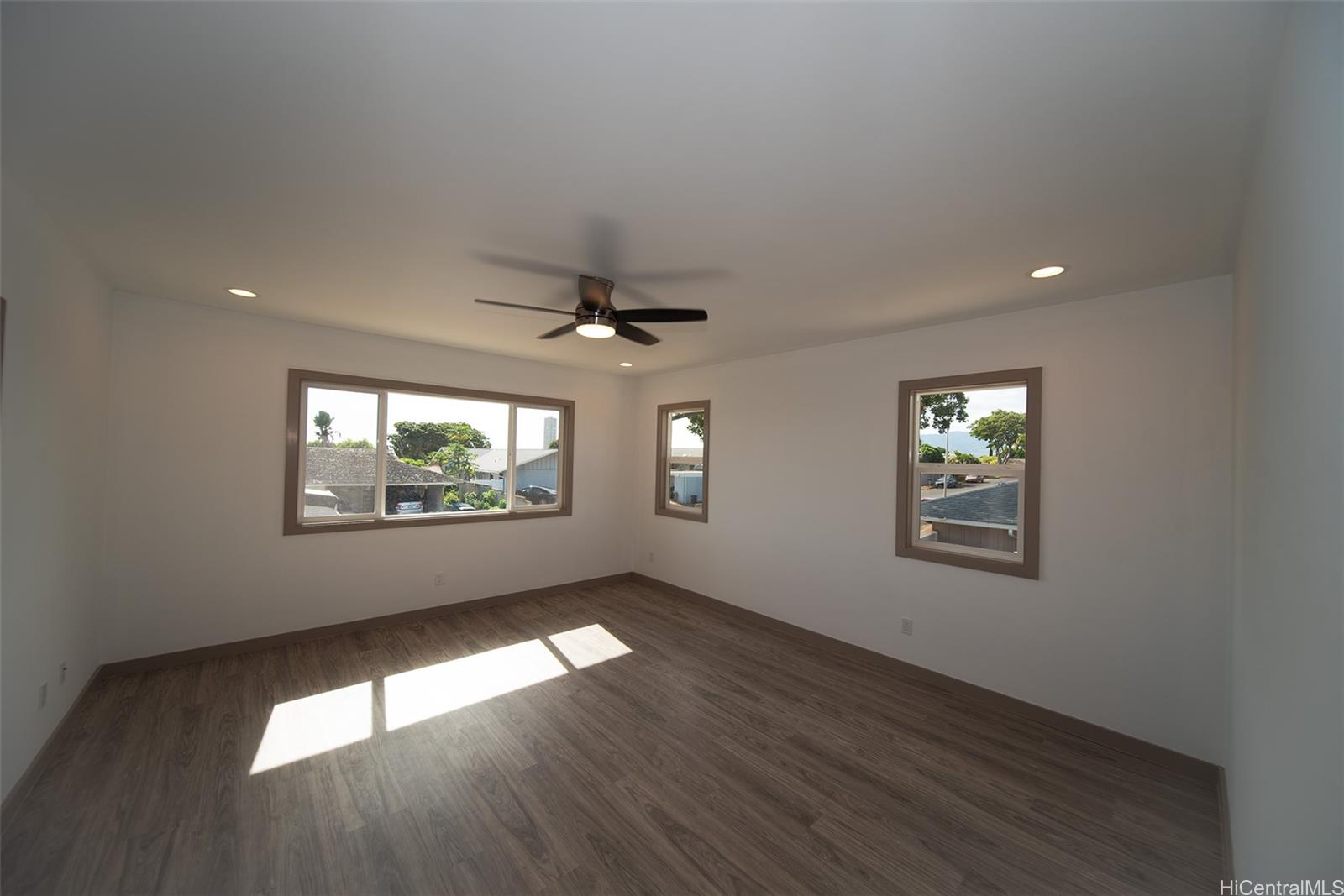 1526 Hooli Circle Pearl City - Rental - photo 4 of 12