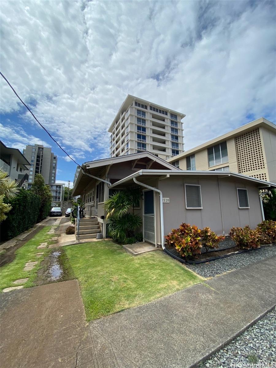 1528 Halekula Way Honolulu - Rental - photo 9 of 10