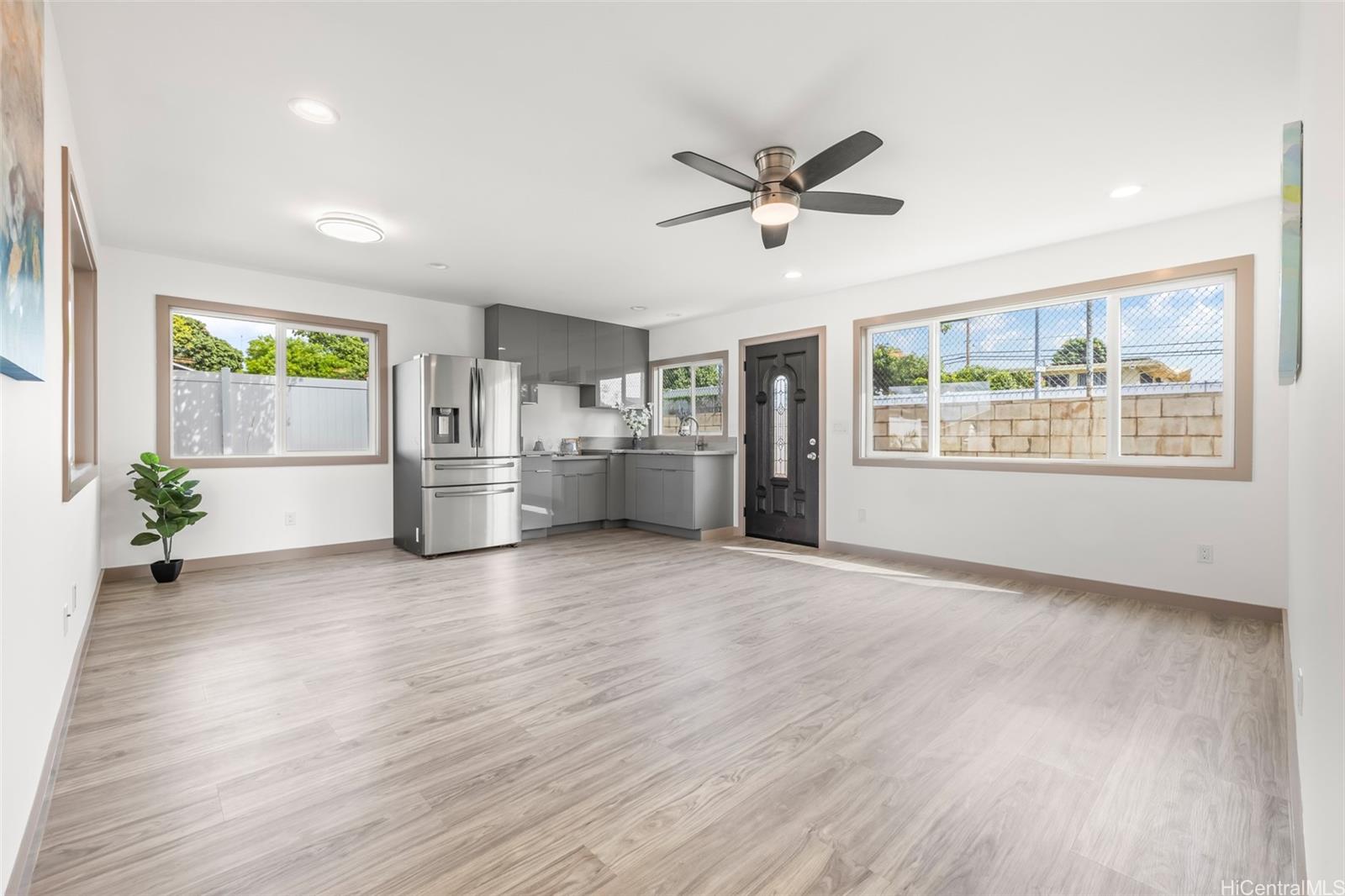 1528  Hooli Circle Pearl City-upper, PearlCity home - photo 2 of 24