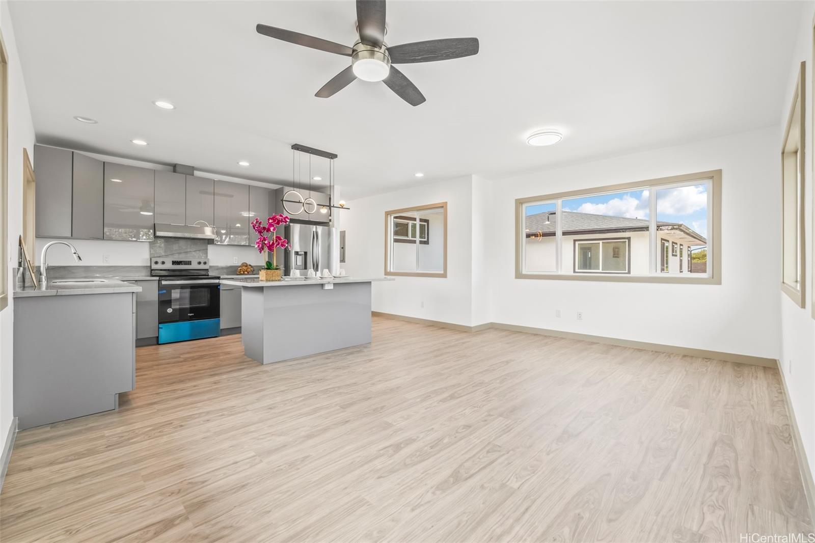 1528  Hooli Circle Pearl City-upper, PearlCity home - photo 12 of 24