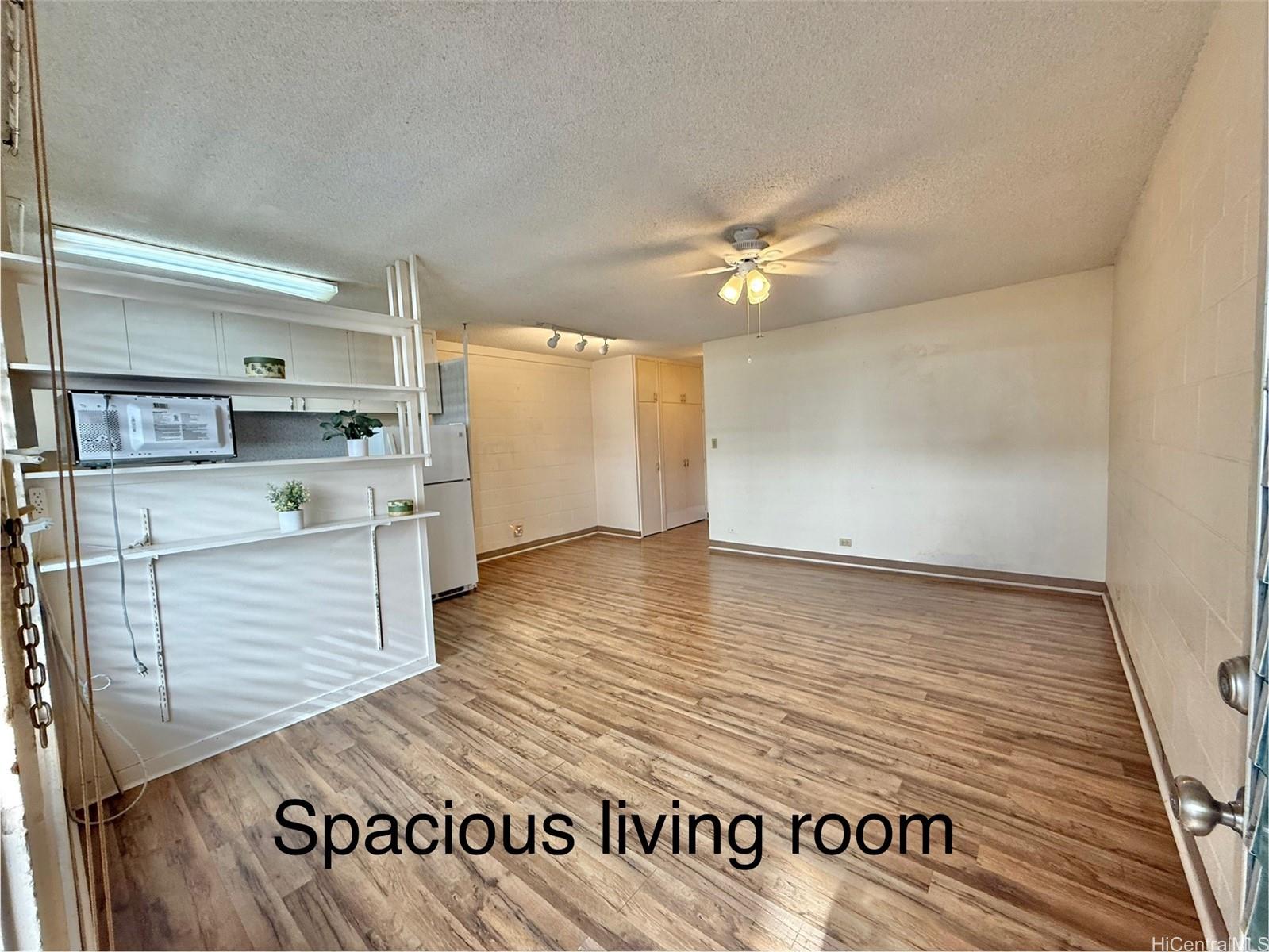 Punahou Park Place condo # 206, Honolulu, Hawaii - photo 2 of 17