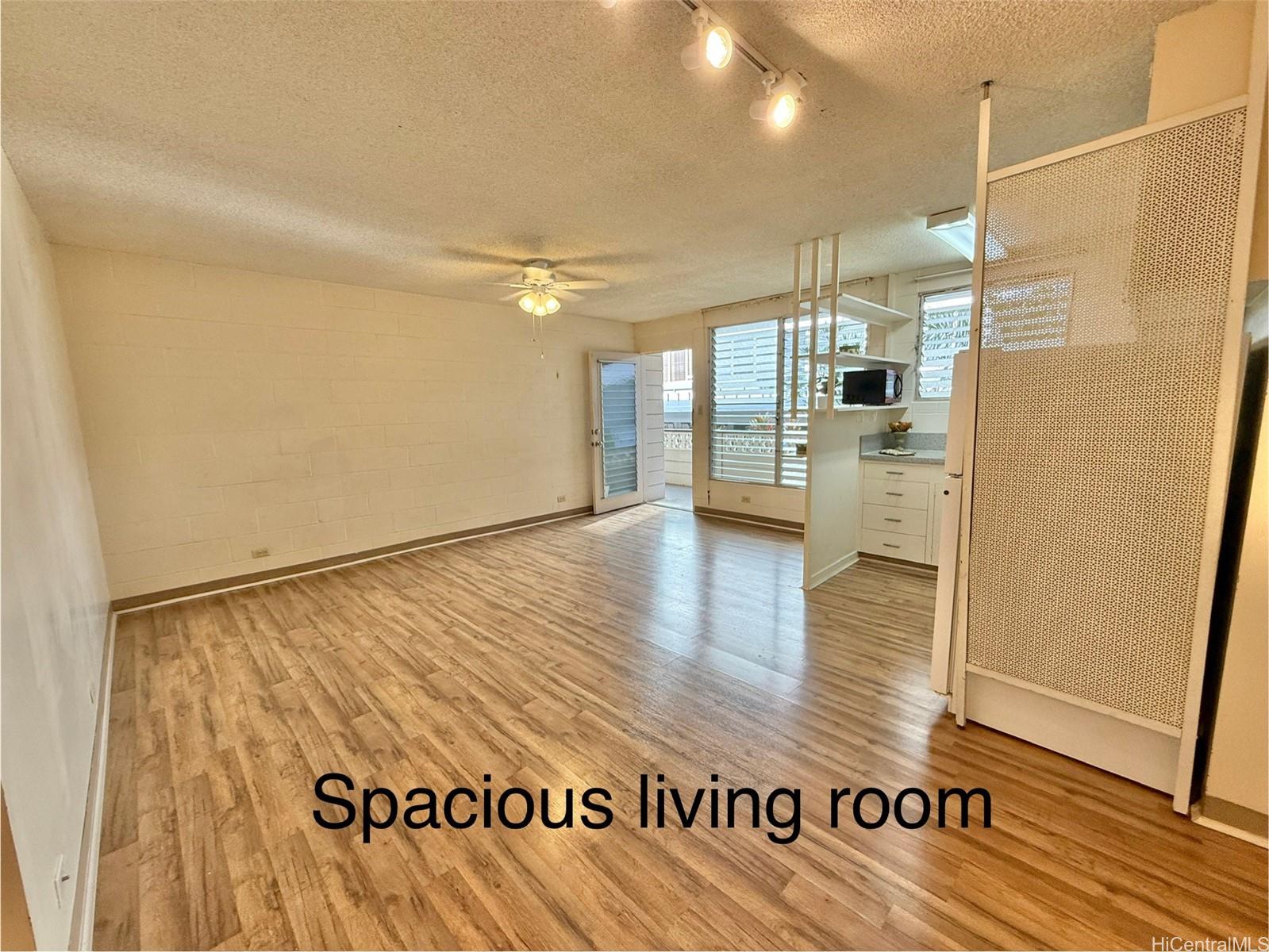 Punahou Park Place condo # 206, Honolulu, Hawaii - photo 4 of 17