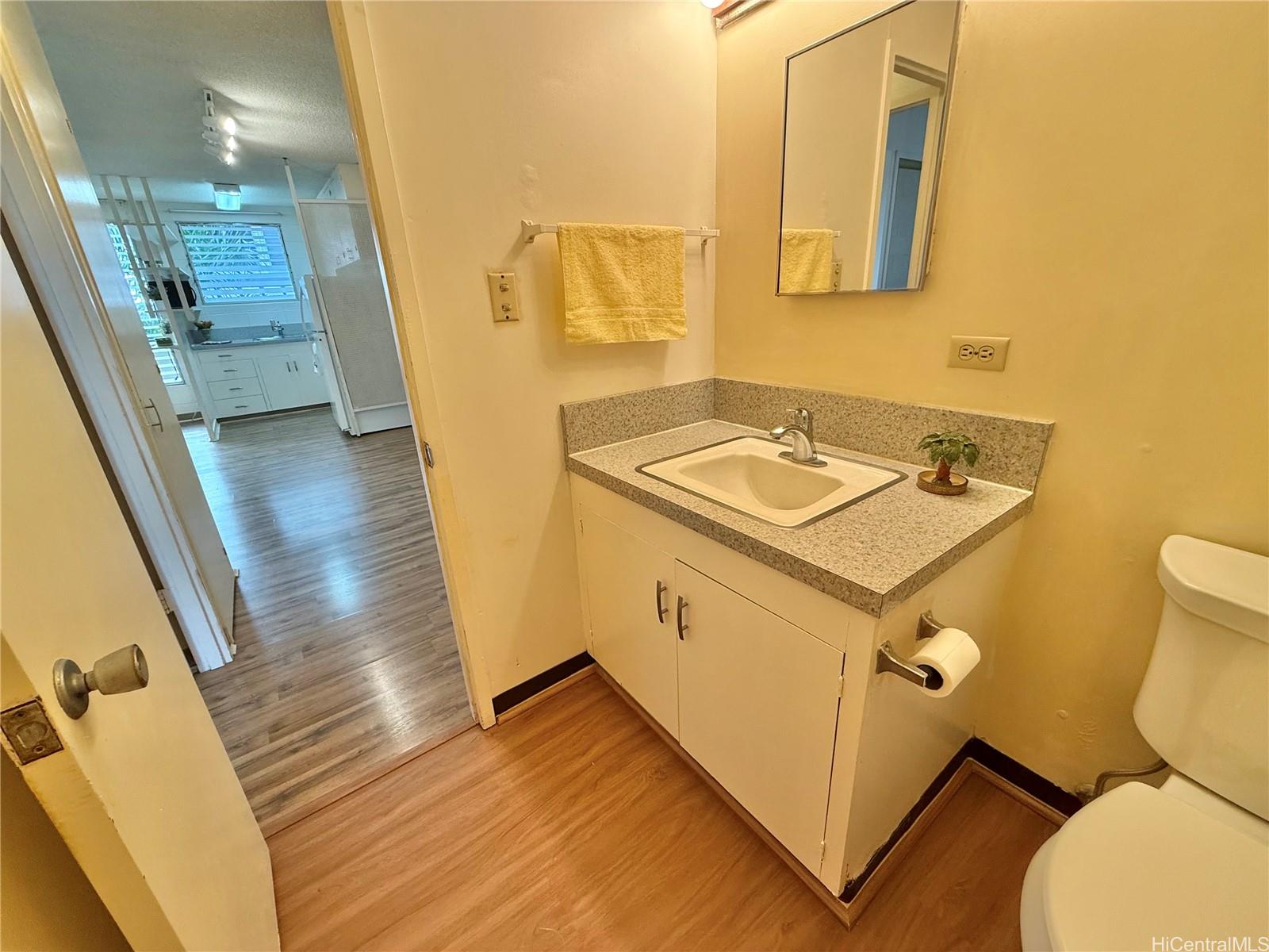 Punahou Park Place condo # 206, Honolulu, Hawaii - photo 8 of 17