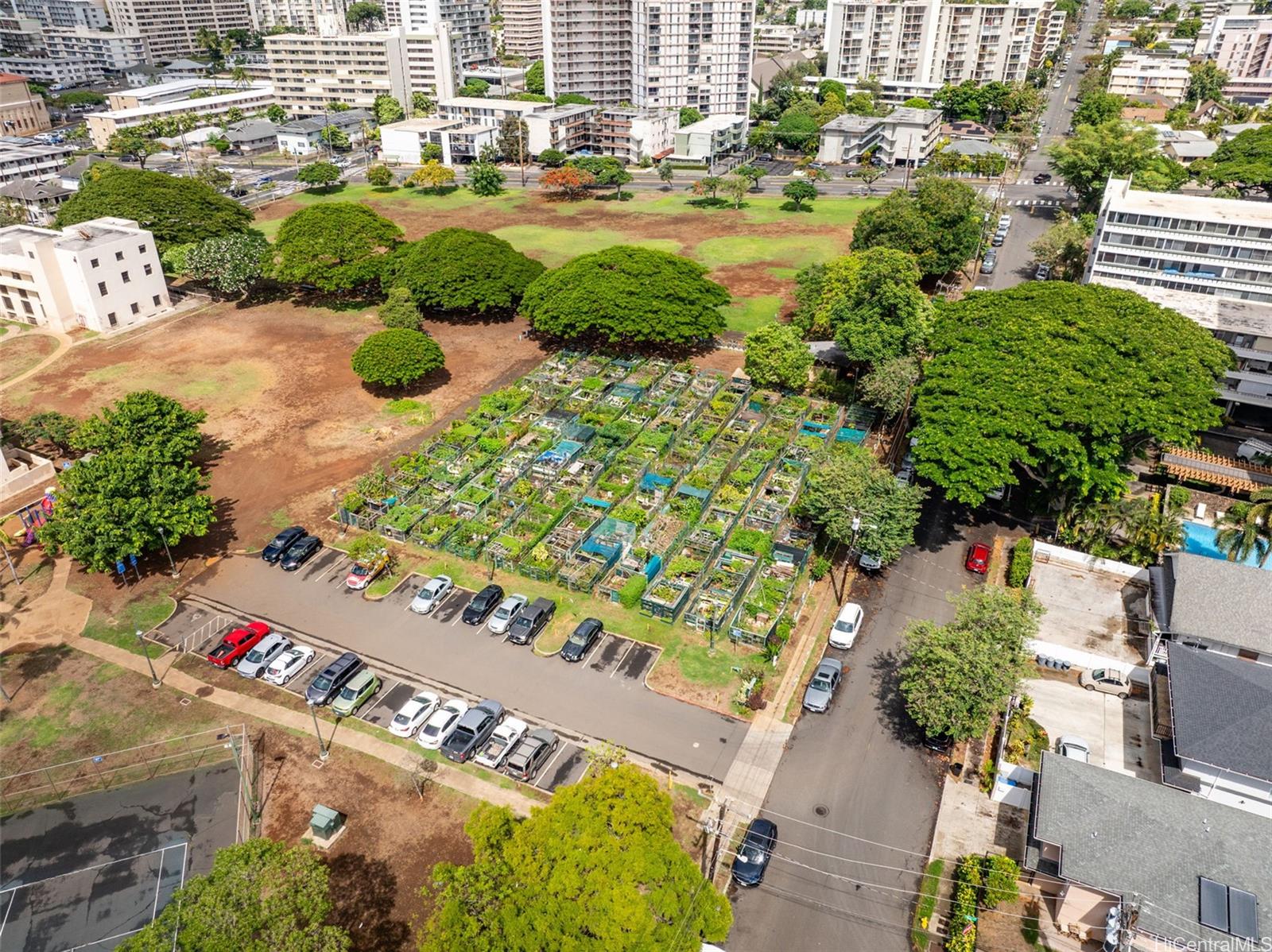 Punahou Park Place condo # 406, Honolulu, Hawaii - photo 20 of 25