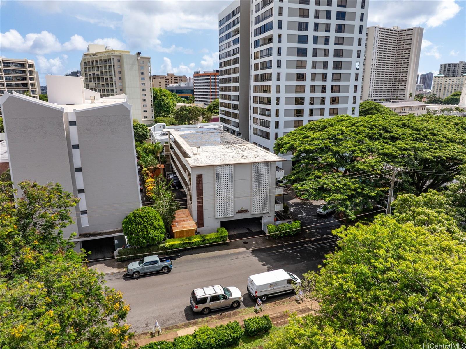 Punahou Park Place condo # 406, Honolulu, Hawaii - photo 21 of 25