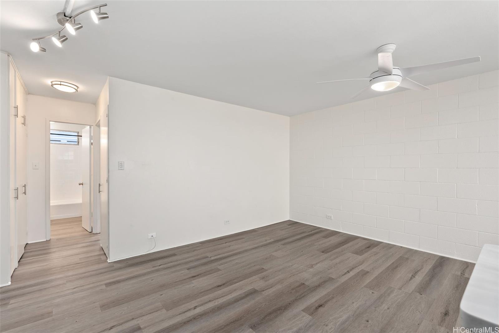 Punahou Park Place condo # 406, Honolulu, Hawaii - photo 8 of 25