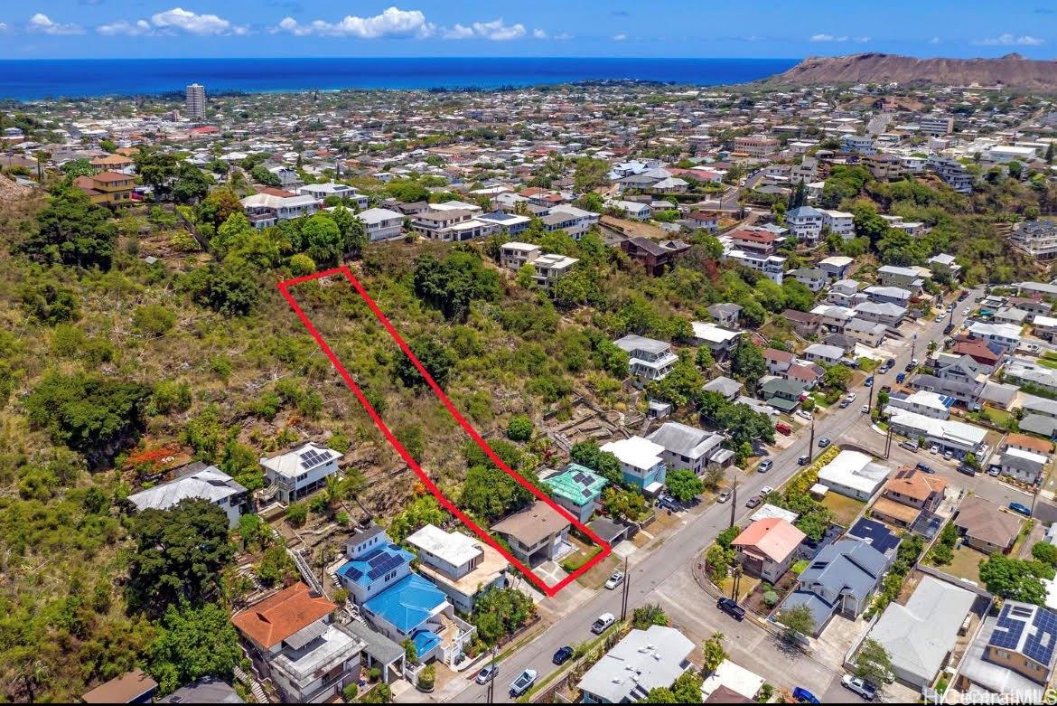 1533  Mokuna Place Palolo, Diamond Head home - photo 10 of 12