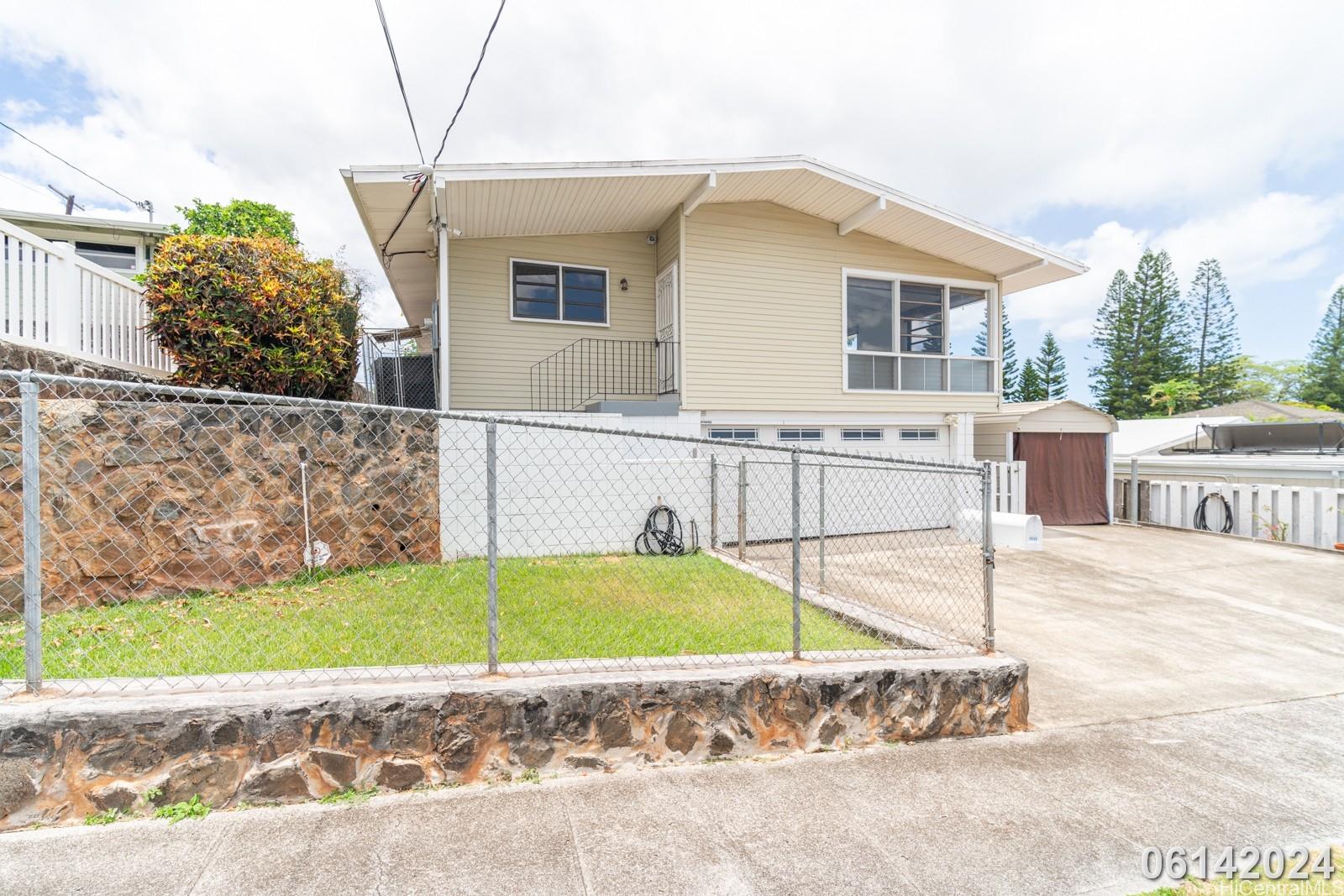 1535 Ala Amoamo Street Honolulu - Rental - photo 2 of 19