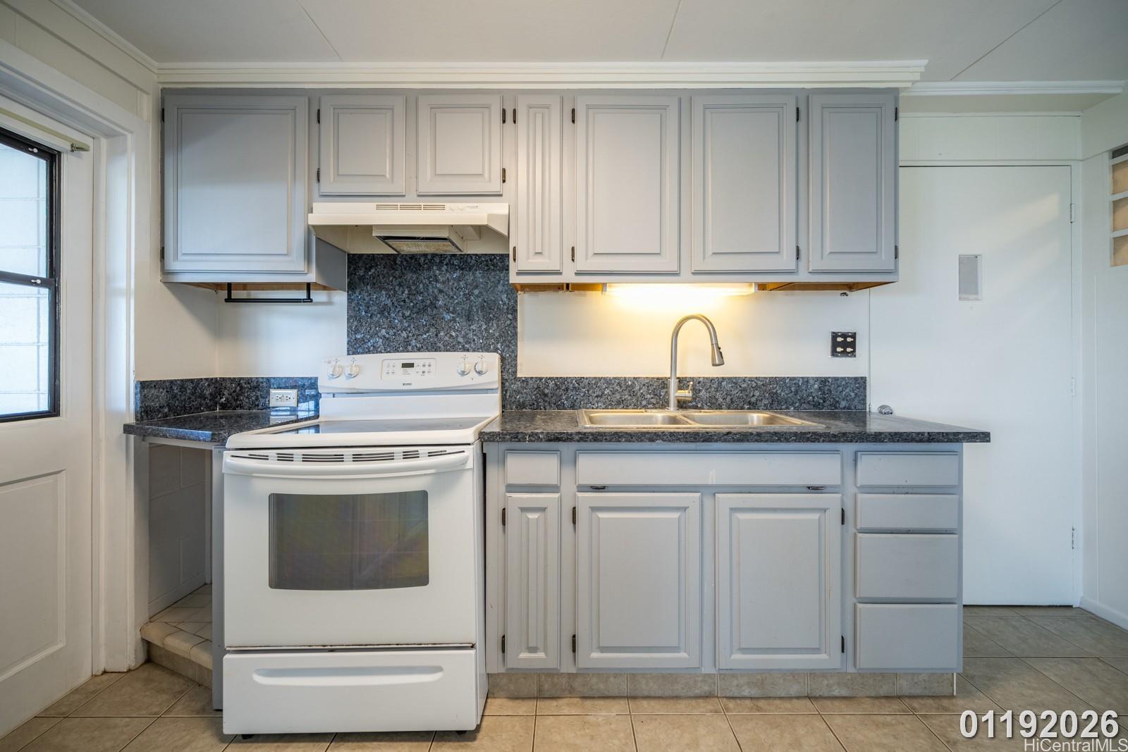 1535 Ala Amoamo Street Honolulu - Rental - photo 11 of 19