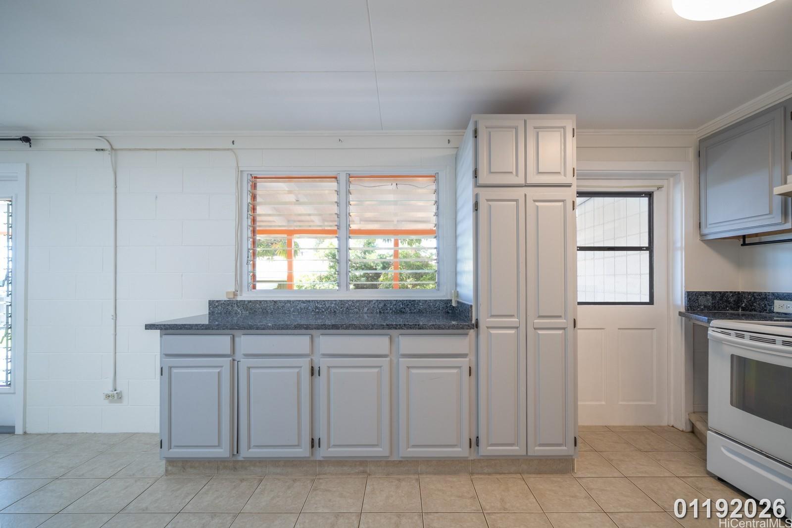 1535 Ala Amoamo Street Honolulu - Rental - photo 12 of 19