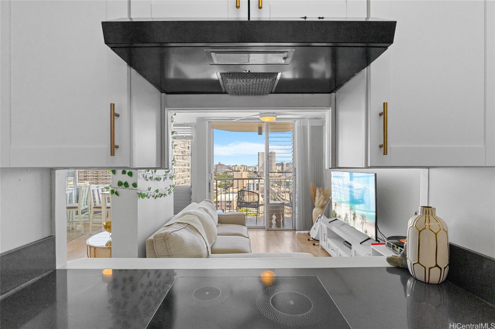 Village Maluhia condo # 1002, Honolulu, Hawaii - photo 2 of 19