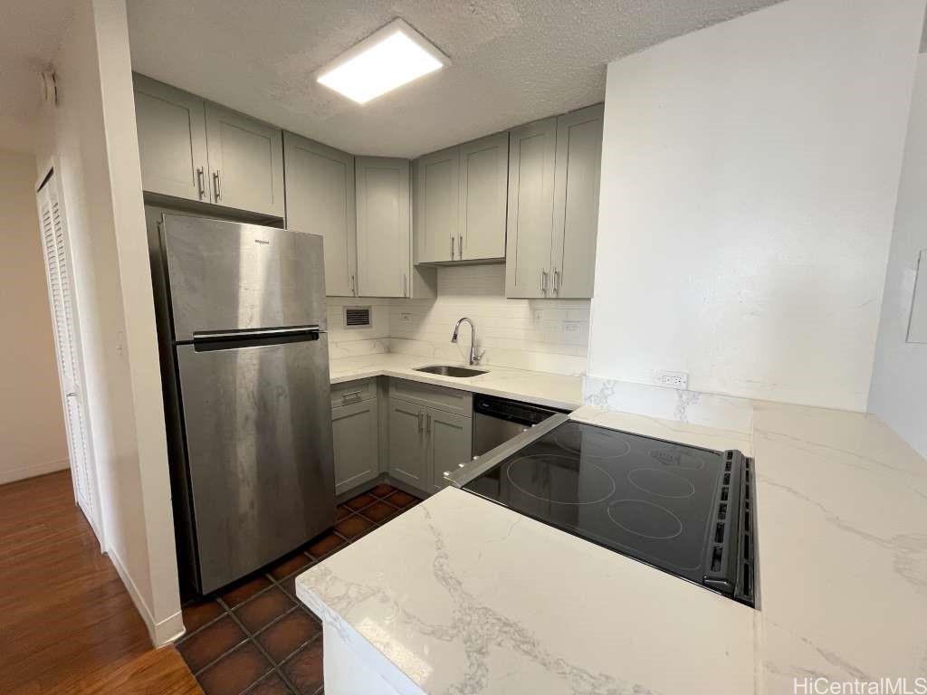 1535 Pensacola Street Honolulu - Rental - photo 4 of 16