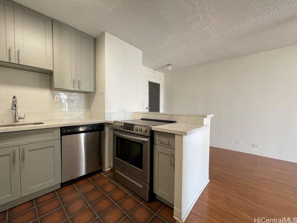 1535 Pensacola Street Honolulu - Rental - photo 5 of 16