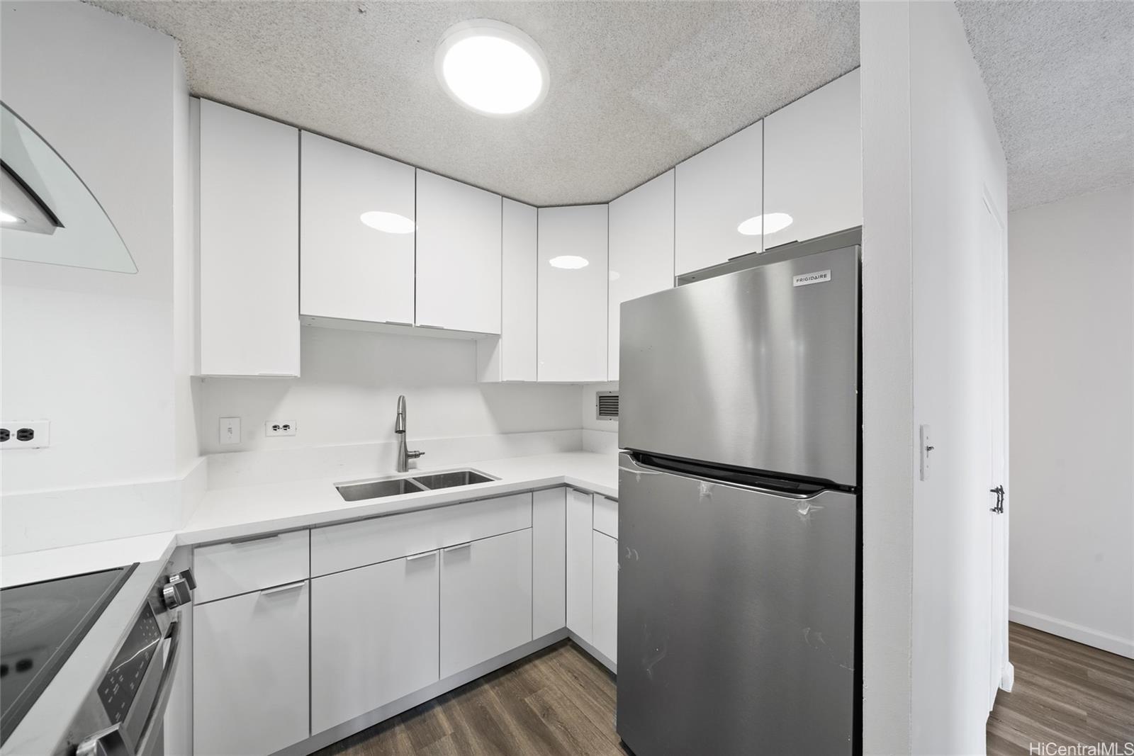 Village Maluhia condo # 208, Honolulu, Hawaii - photo 4 of 12