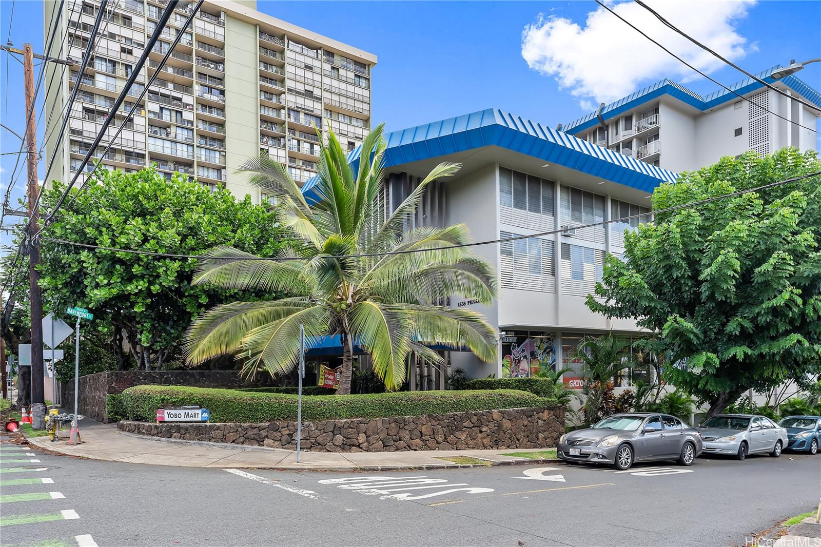 Village Maluhia condo # 307, Honolulu, Hawaii - photo 2 of 25