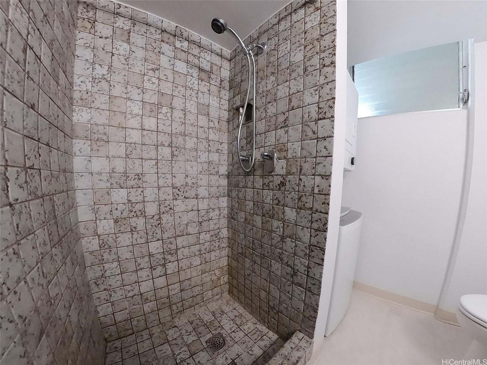 1535 Pensacola St Honolulu - Rental - photo 8 of 8