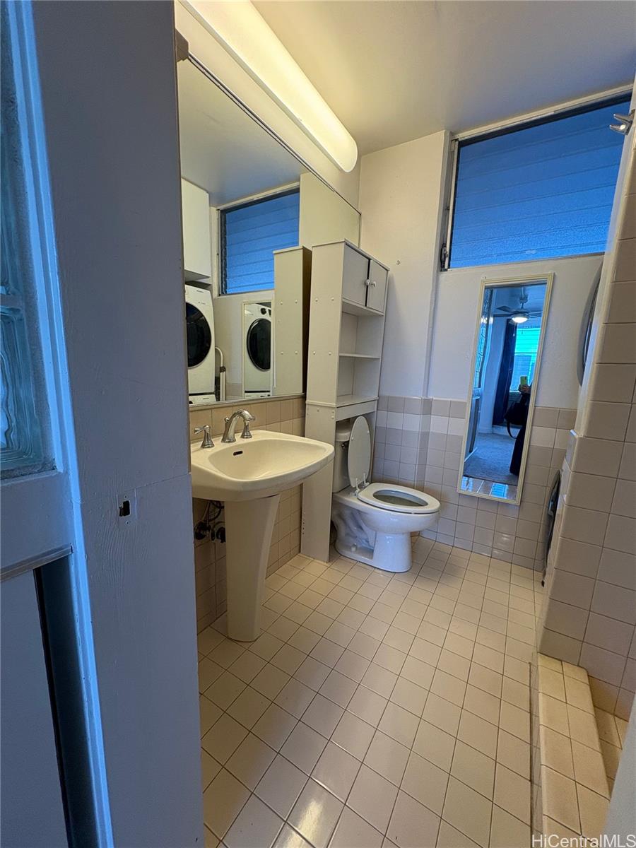 1535 Pensacola Street Honolulu - Rental - photo 4 of 10