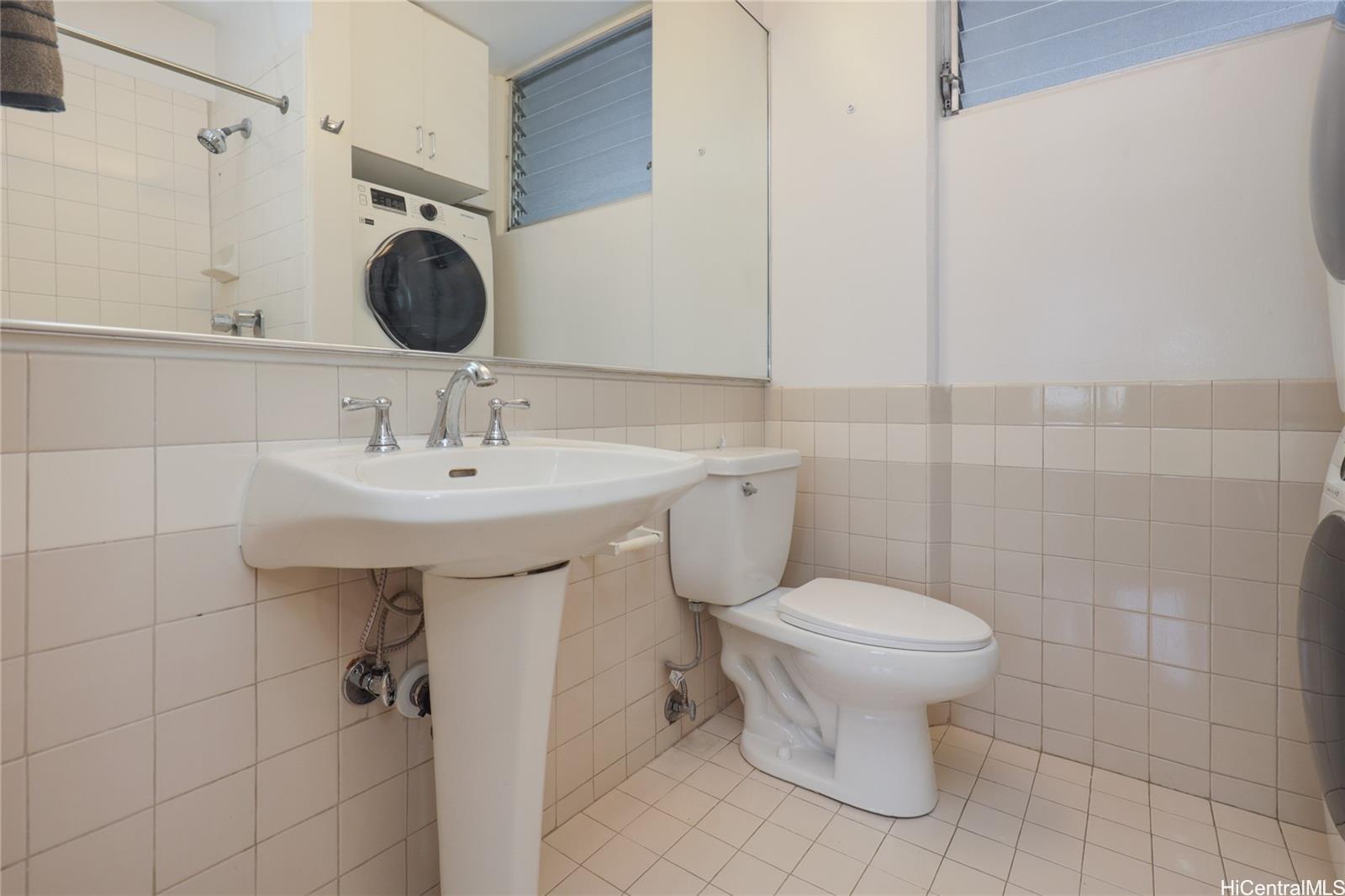 1535 Pensacola Street Honolulu - Rental - photo 5 of 10