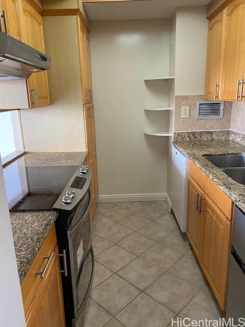 1535 Pensacola St Honolulu - Rental - photo 10 of 11