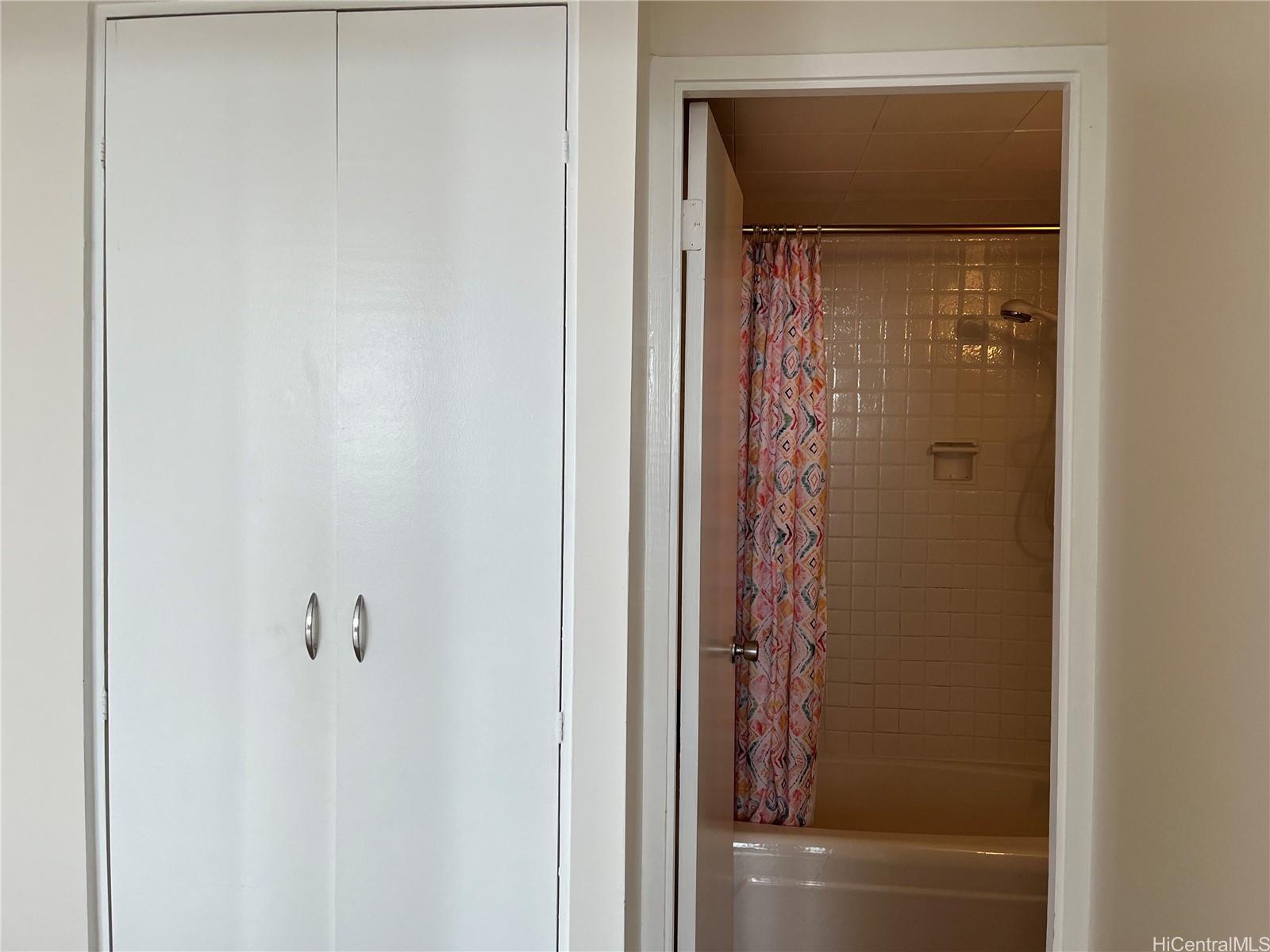 1535 Pensacola St Honolulu - Rental - photo 11 of 19