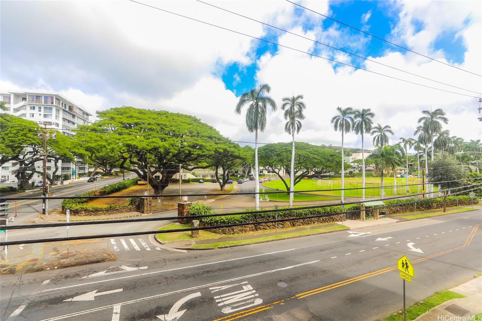 Punahou Wilder condo # 302, Honolulu, Hawaii - photo 5 of 23