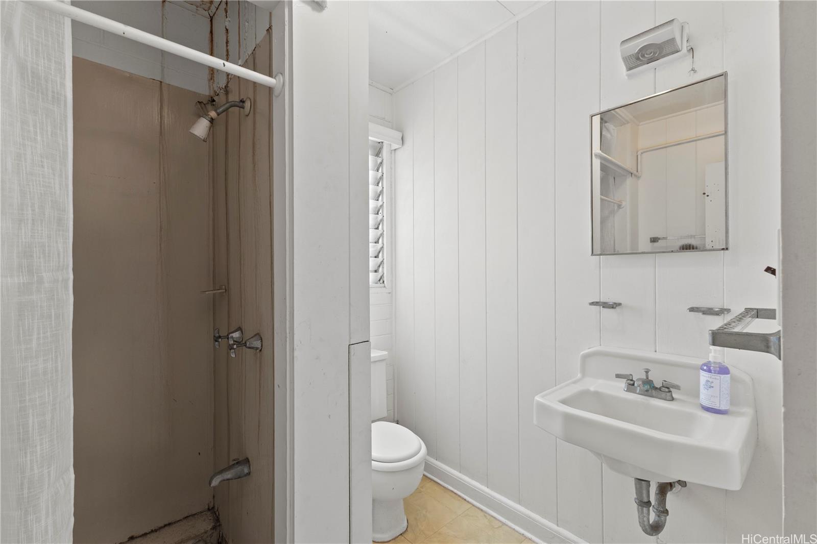 1538  KEALIA Drive Kamehameha Heights, Honolulu home - photo 22 of 25