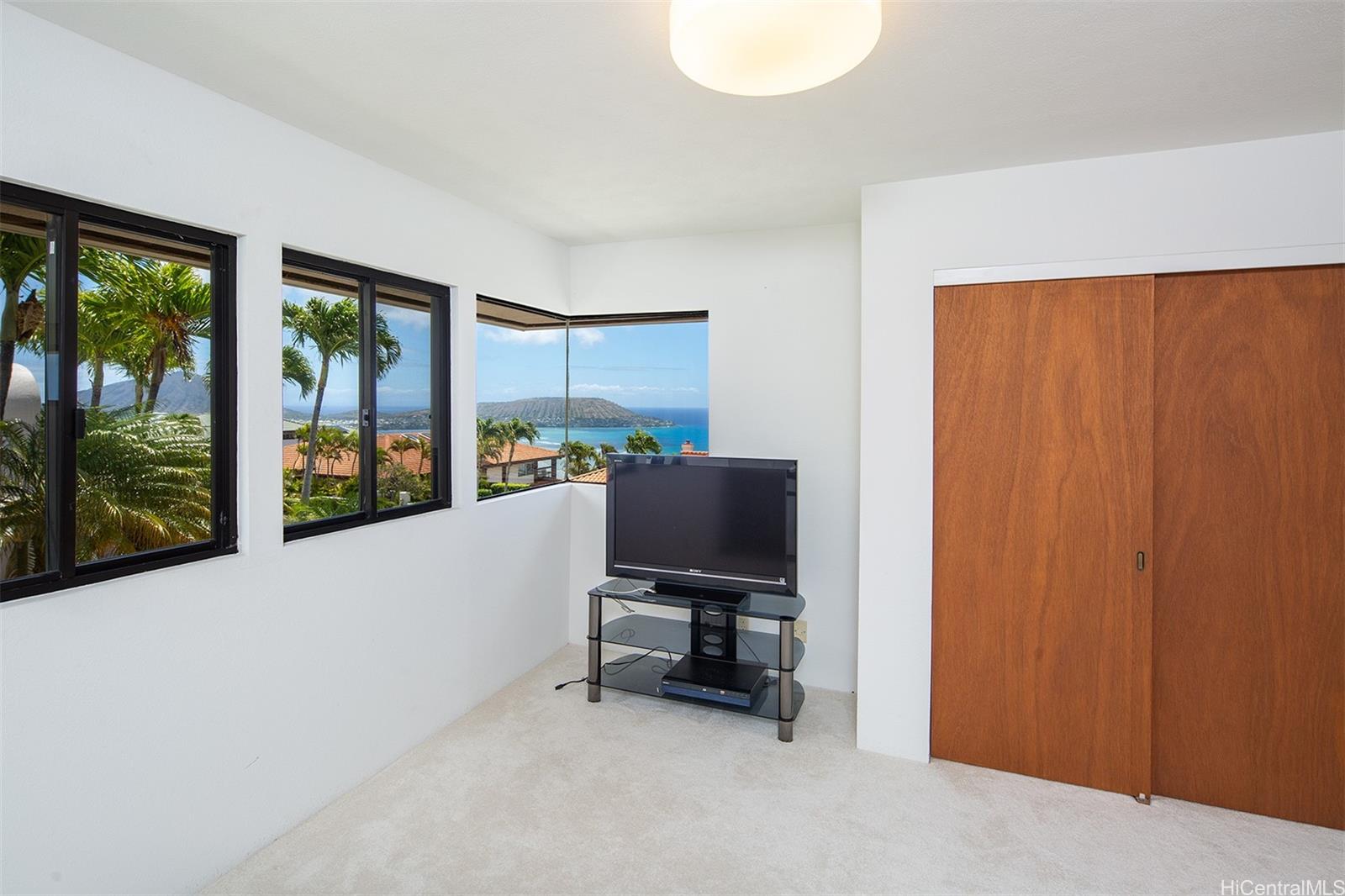 154 Maono Place Honolulu - Rental - photo 16 of 25