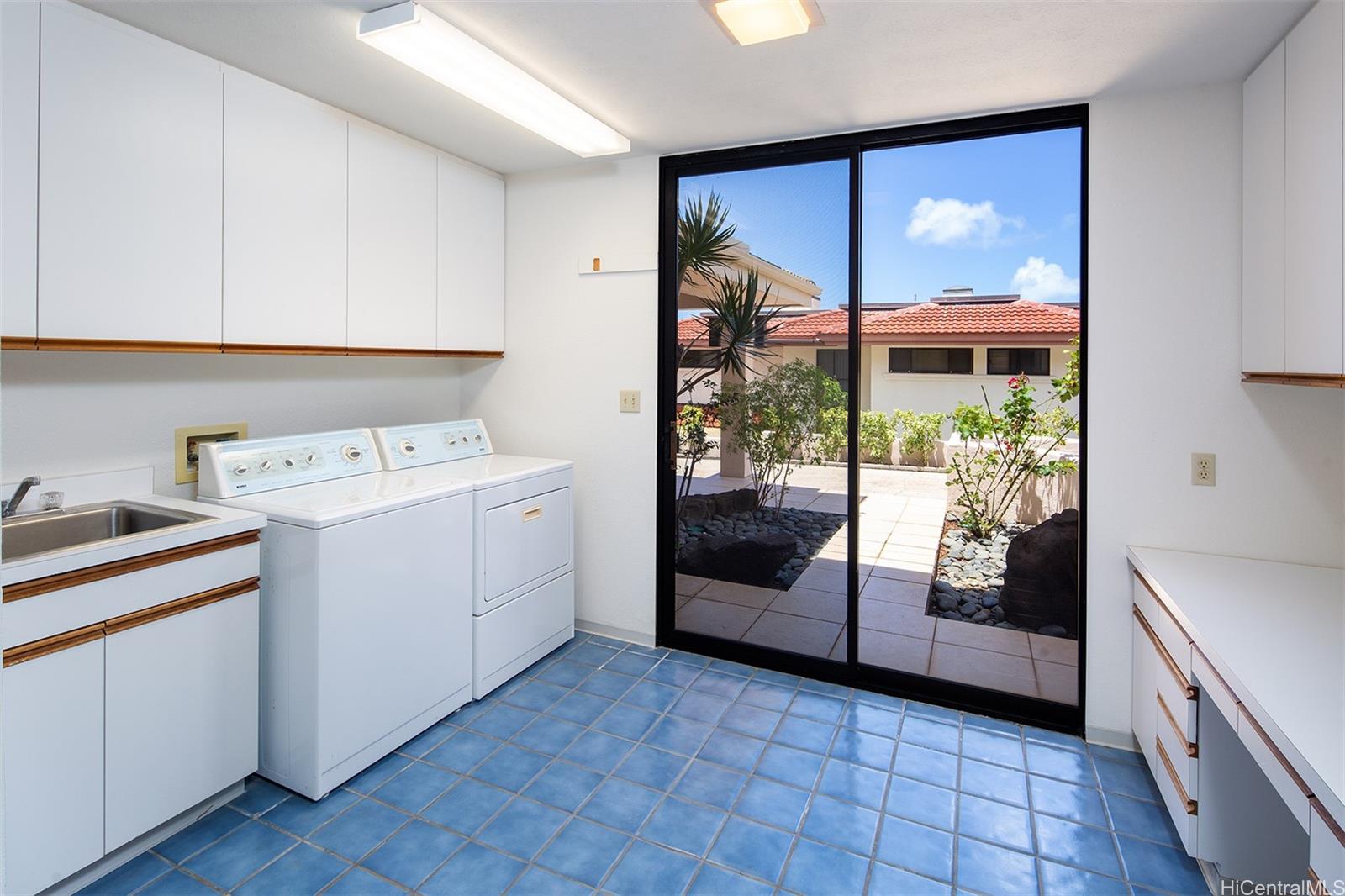 154 Maono Place Honolulu - Rental - photo 20 of 25