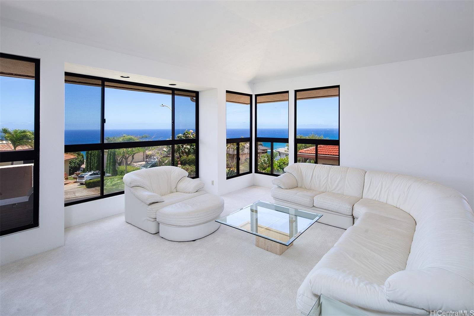 154 Maono Place Honolulu - Rental - photo 4 of 25