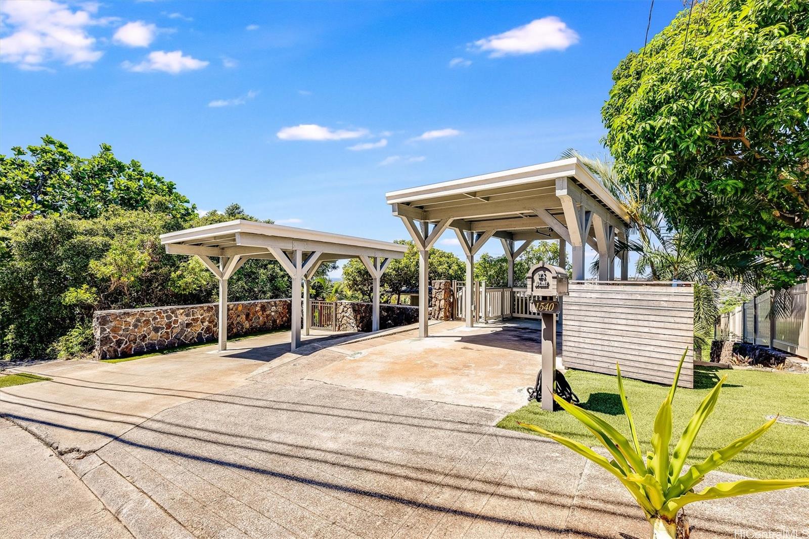 1540  Halekoa Drive Waialae Nui Rdge, Diamond Head home - photo 24 of 25