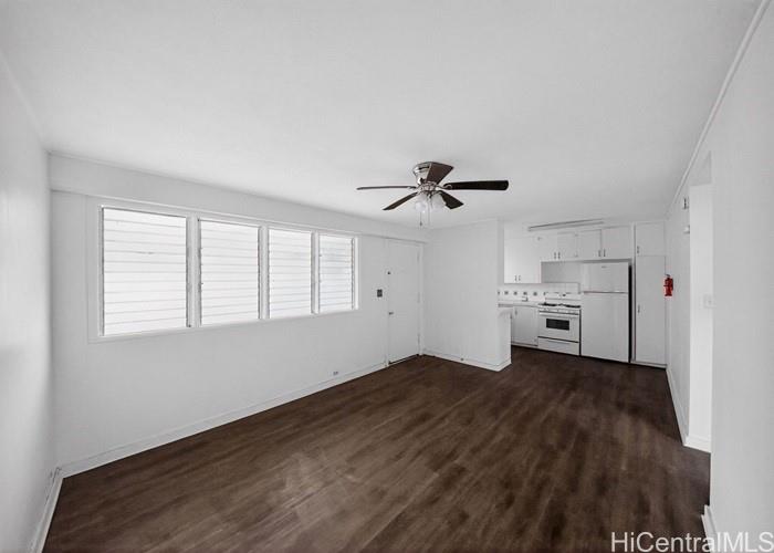 Carlton Place condo # B1, Honolulu, Hawaii - photo 12 of 24