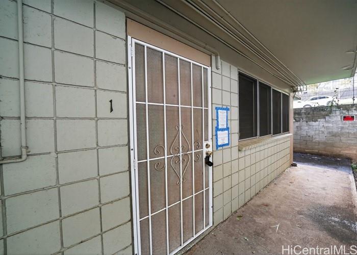 Carlton Place condo # B1, Honolulu, Hawaii - photo 6 of 24