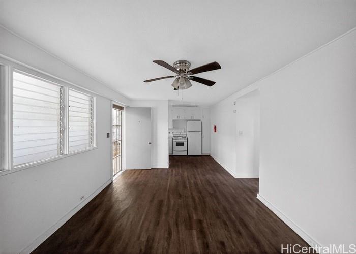 Carlton Place condo # B1, Honolulu, Hawaii - photo 10 of 24