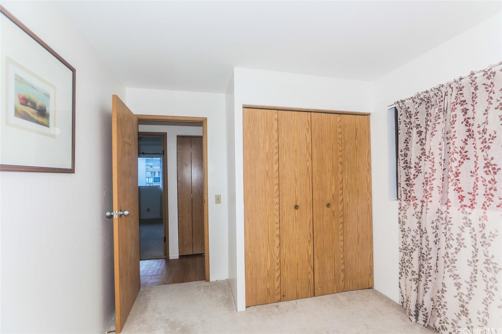 Carlton Place 1 condo # C/3, Honolulu, Hawaii - photo 15 of 25