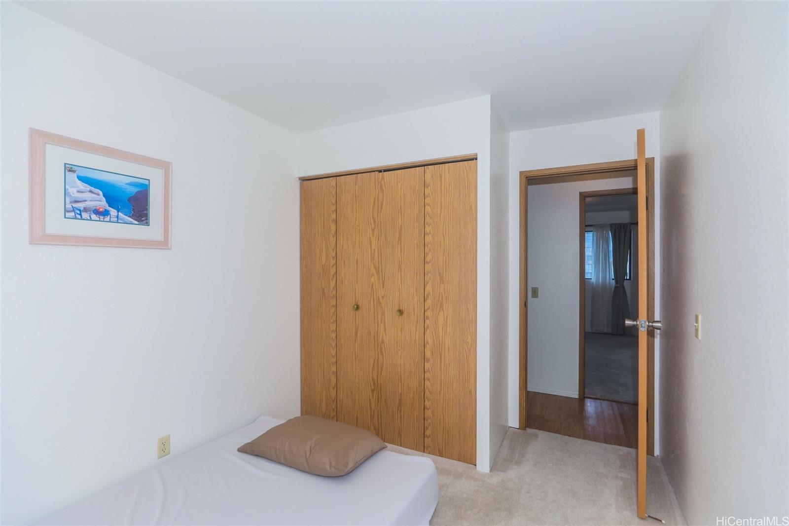 Carlton Place 1 condo # C/3, Honolulu, Hawaii - photo 20 of 25