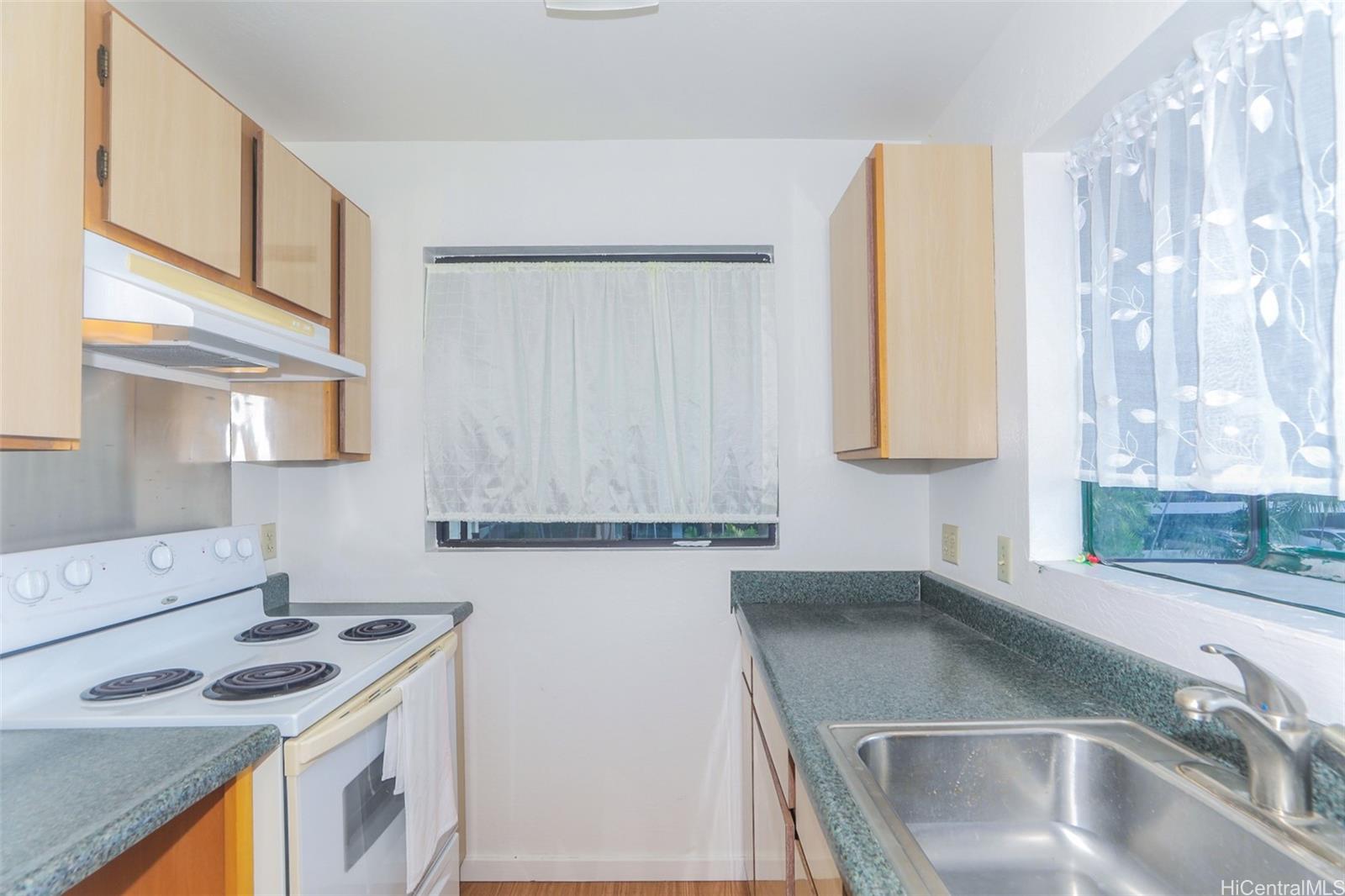 Carlton Place 1 condo # C/3, Honolulu, Hawaii - photo 9 of 25