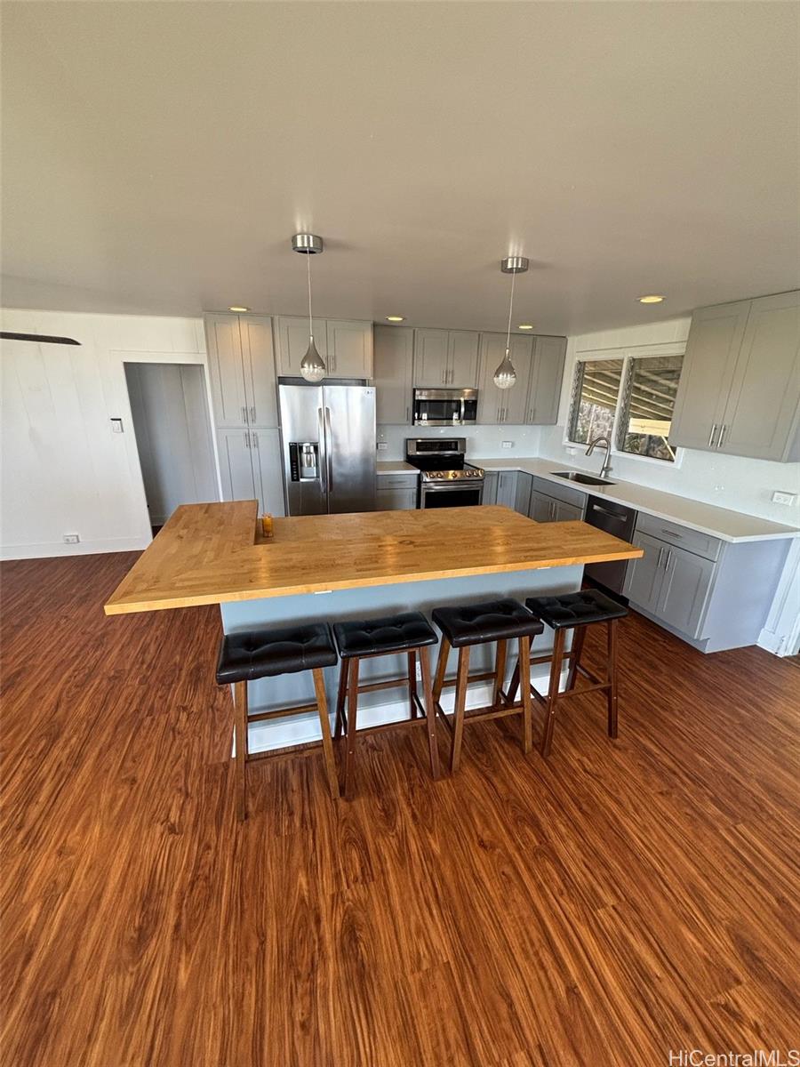 1541 Alencastre St Honolulu - Rental - photo 2 of 11