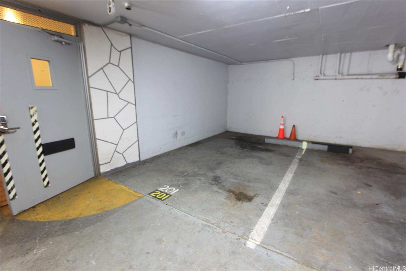 Punahou Royale condo # 1006, Honolulu, Hawaii - photo 9 of 12