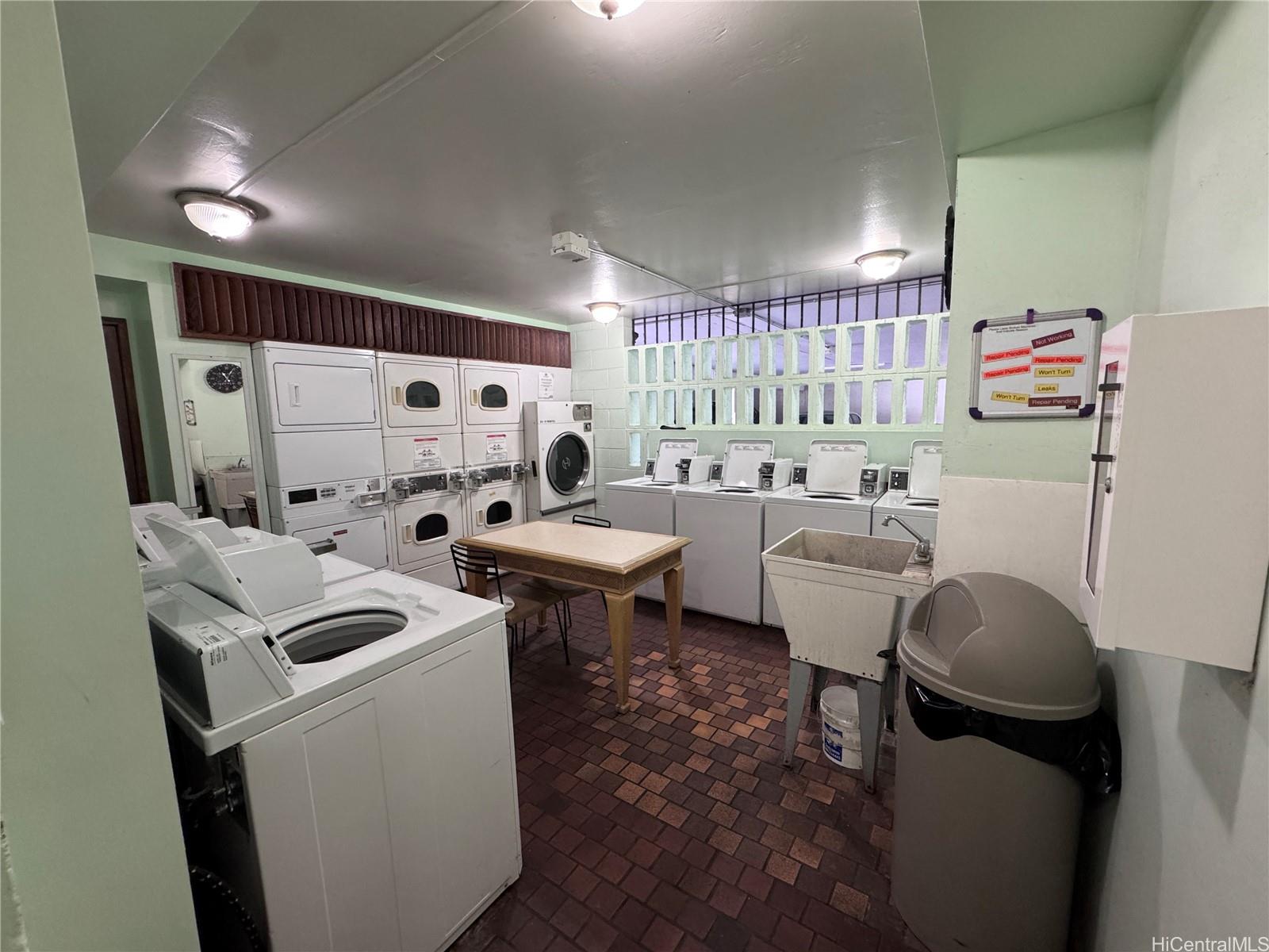 Punahou Royale condo # 1404, Honolulu, Hawaii - photo 15 of 20