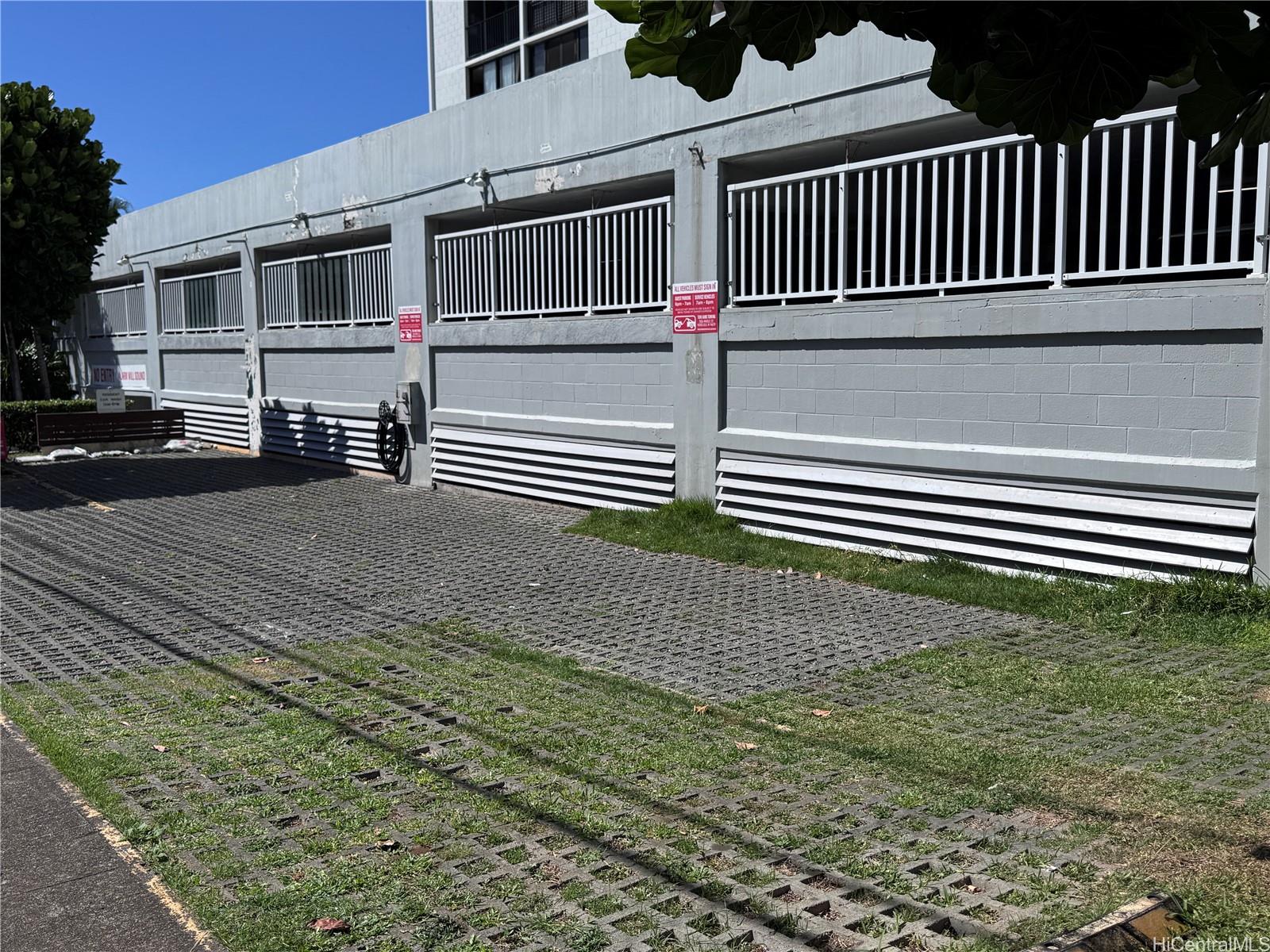 Punahou Royale condo # 1404, Honolulu, Hawaii - photo 17 of 20